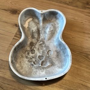 Wilton bunny cake pan. Very Cute!